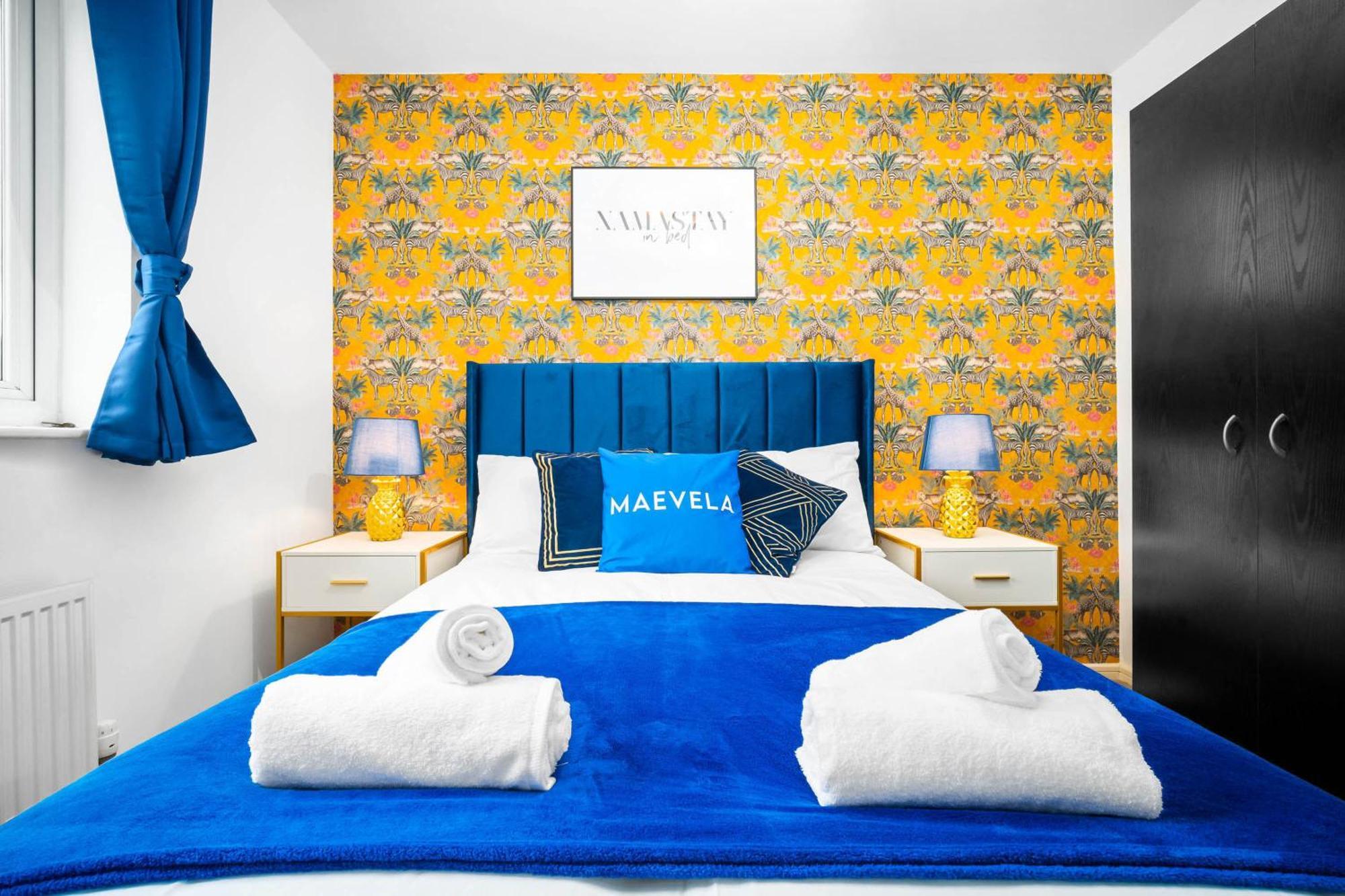 Stylish Manchester 4 Bed House W/Garden ✘ Sleeps 9 - Salford ☆ Free Parking → Smart Tvs In Every Bedroom ☆ Free Netflix & Ultra Fast Wifi ✪ 6 Min To City Centre, Close To Trafford Centre, Etihad Stadium, Manchester Arena, Clubs & More! Экстерьер фото
